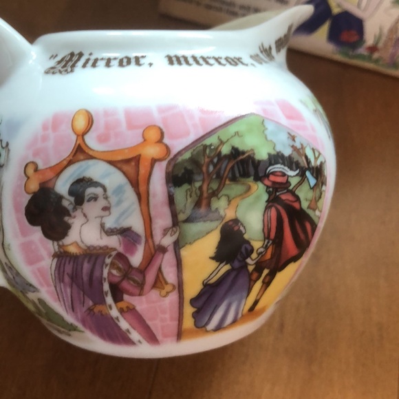 Snow White Creamer and Sugar Set - Picture 15 of 16